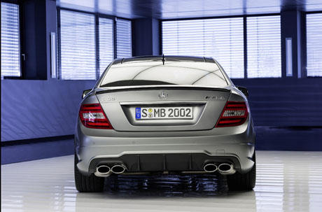 images898456 507 edition 17 653 Nếu muốn rước Mercedes Benz C63 AMG 507 Edition 2014, bạn sẽ tốn bao nhiêu?