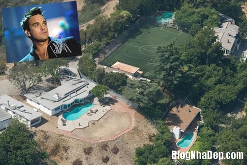 robbie100 598851 1368304684 500x0 Biệt thự hơn 3 triệu USD tại Beverly Hills của Robbie Williams