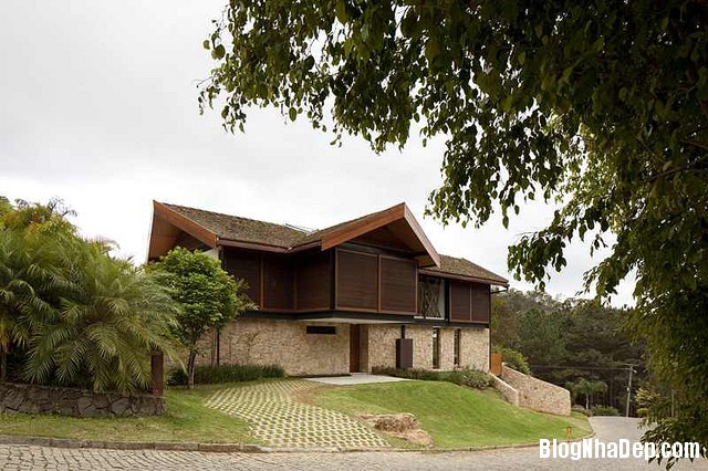 11509642623 f40b60f5a9 z Nhà trên đồi tuyệt đẹp ở Brasil