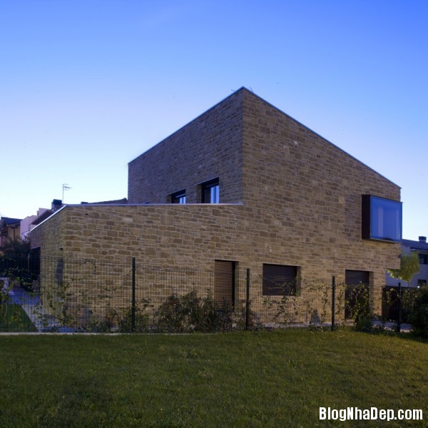 DG210314 22 600x600 Ngôi nhà truyền thống được xây bằng đá sa thạch ở Tây Ban Nha