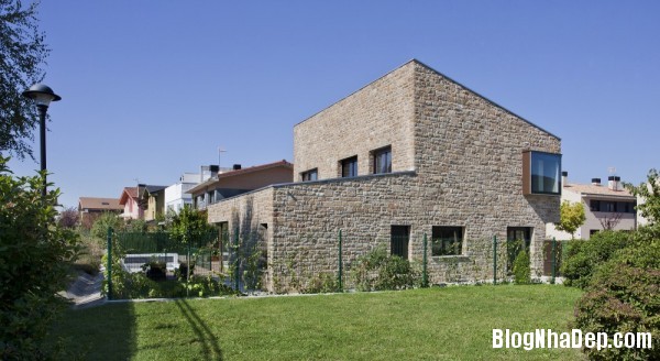 DG210314 6 600x328 Ngôi nhà truyền thống được xây bằng đá sa thạch ở Tây Ban Nha
