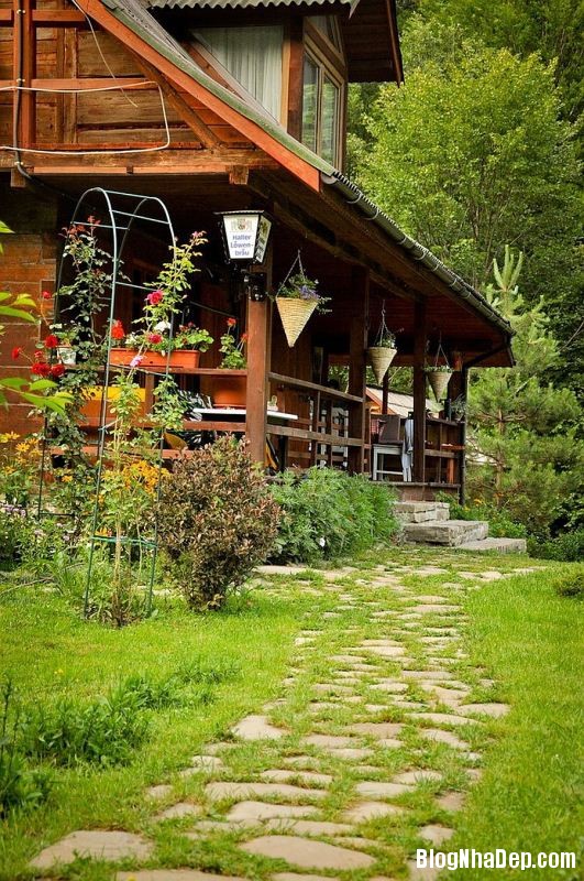file.389802 Nhà đậm chất cổ điển dưới chân núi Carpathian, Rumani