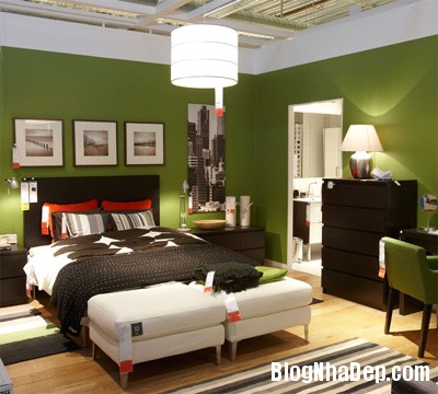 1green bedroom8 Phòng ngủ dễ chịu hơn với gam màu xanh lá