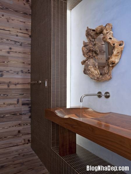 Hình 6. Bồn rữa mặt vô cùng tinh xảo với gỗ Appleton Living   ngôi nhà hiện đại ở thành phố Venice, Italy