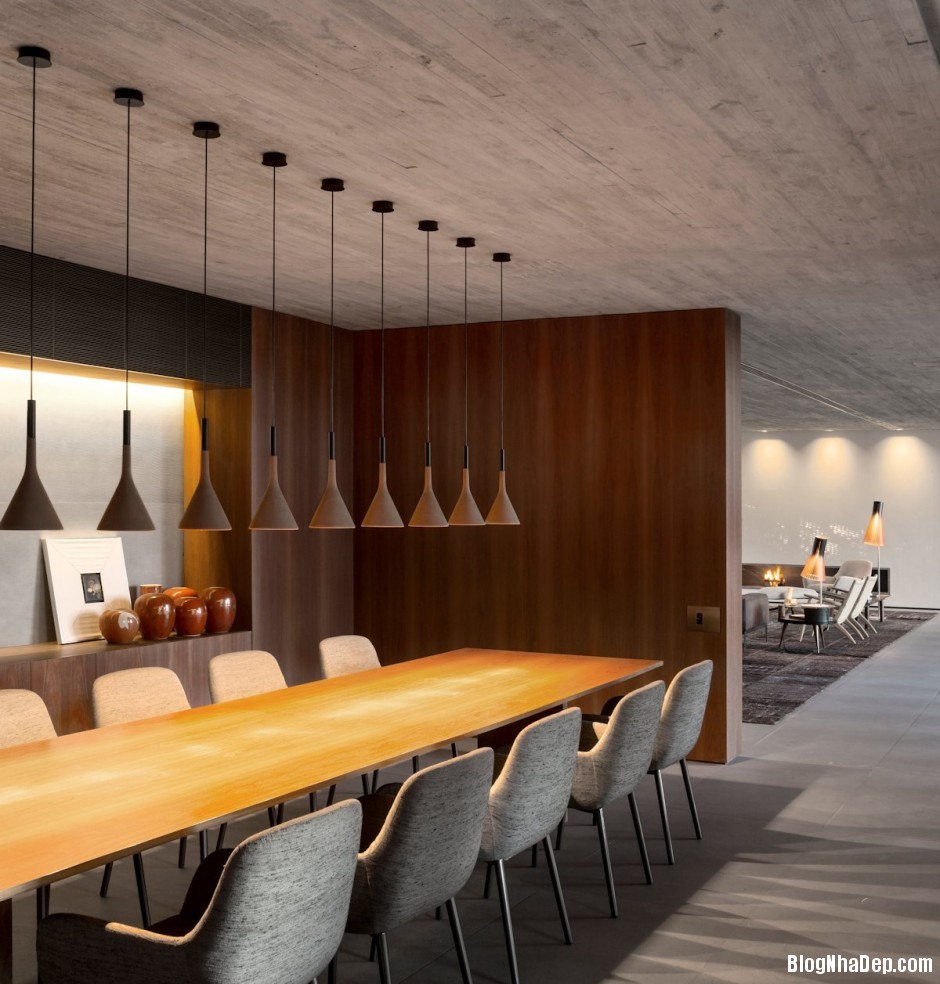 22 Contemporary dining room Biệt thự đẹp tinh tế được chế tác từ gỗ và tre
