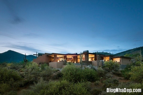 f75b526cb3e988be85b4db4ec3125517 Ngôi nhà sang trọng như một viên ngọc khổng lổ giữa vùng hoang mạc Arizona ấn tượng