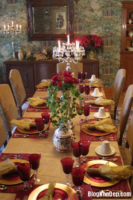 9c1ecf767664ae47eb34cc6b88313850 Phòng ăn truyền thống với bàn dài cho đại gia đình