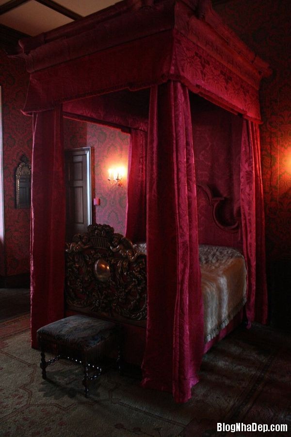 3d286def5c28ce47f98fe7d597f334e8 Những phòng ngủ được trang trí theo phong cách gothic