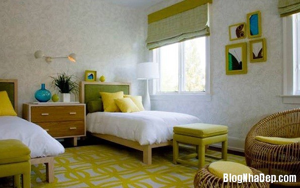 1a0bffd78e12b1fadf366335eb250e5e Phòng ngủ sáng bừng với hai sắc màu vàng và xanh lá