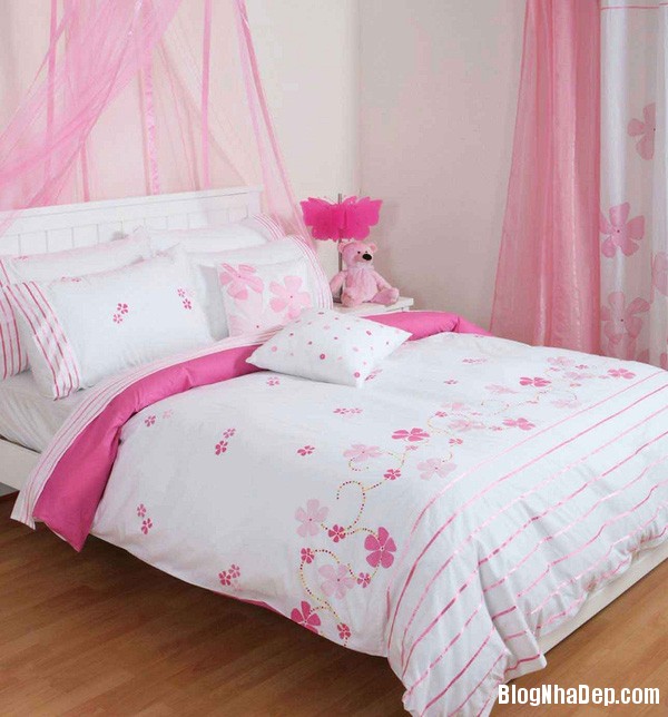 Luachonbomauhoanhaochophongngunutinh1c201512031639273737 Phòng ngủ nữ tính với gam màu hồng