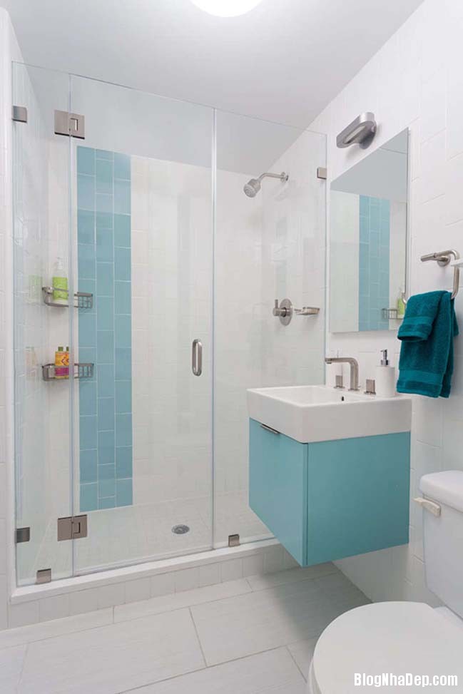 020546 5 large Mẫu thiết kế phòng tắm đẹp hoàn hảo với 2 tông màu xanh dương và trắng