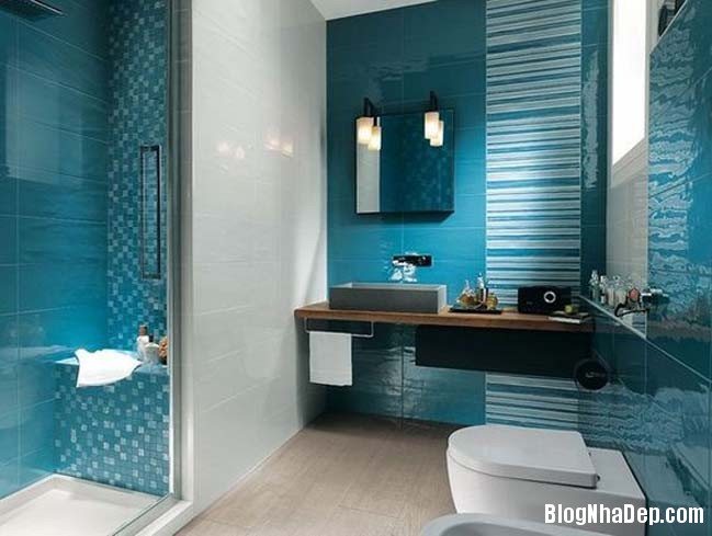 020614 14 large Mẫu thiết kế phòng tắm đẹp hoàn hảo với 2 tông màu xanh dương và trắng