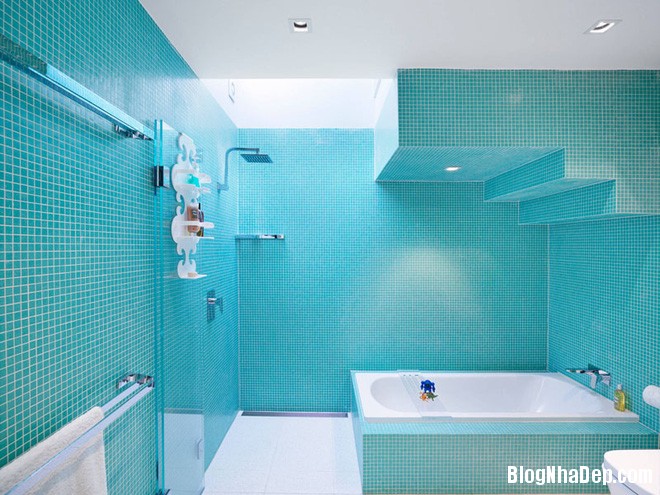 918 Phòng tắm xanh – trắng mát lịm thách thức cái nắng oi bức mùa hè