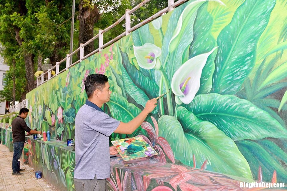 ha noi co them buc tuong bon mua hoa tuyet dep 1 Bức tường bốn mùa hoa vừa được hoàn thành tại Hà Nội