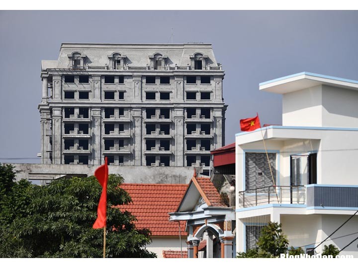 dai gia ninh binh 15 Tòa lâu đài nguy nga tại Ninh Bình bị nhầm lẫn với tòa nhà Quốc hội